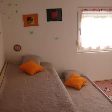 Apartments By The Sea Rtina - Miletici, Zadar - 11548