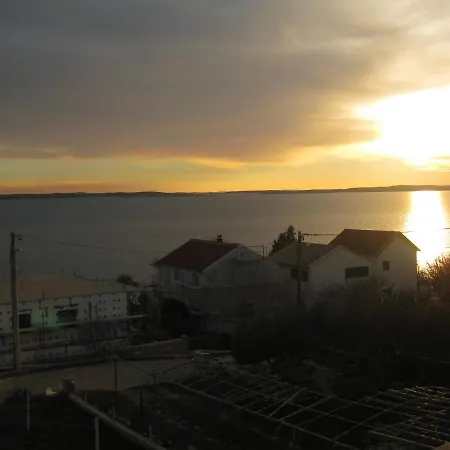 Apartments By The Sea Rtina - Miletici, Zadar - 11548 * Razanac